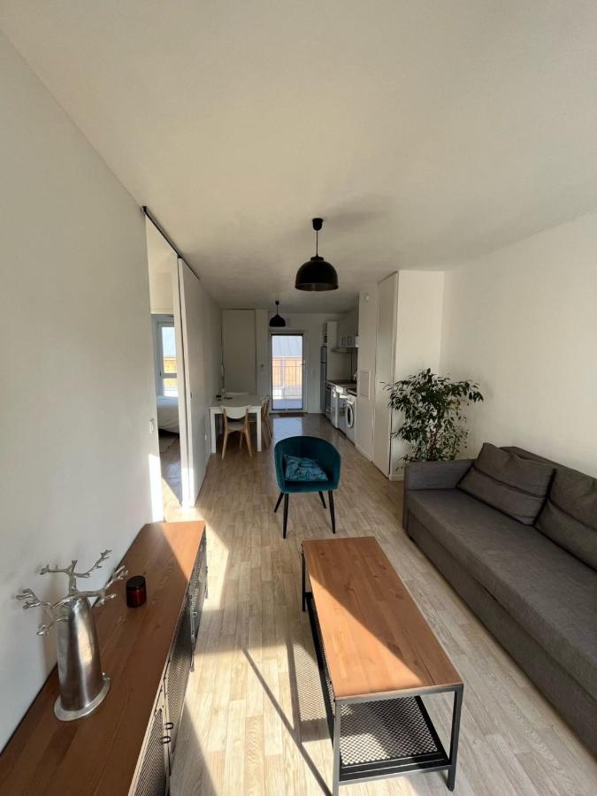 Modern And Bright Apartment Near Paris 拉古尔纳夫 外观 照片